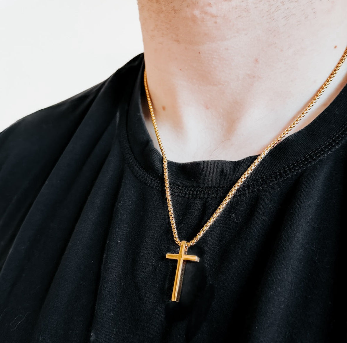 Gio L'uomo Mens Cross Necklace - WATERPROOF