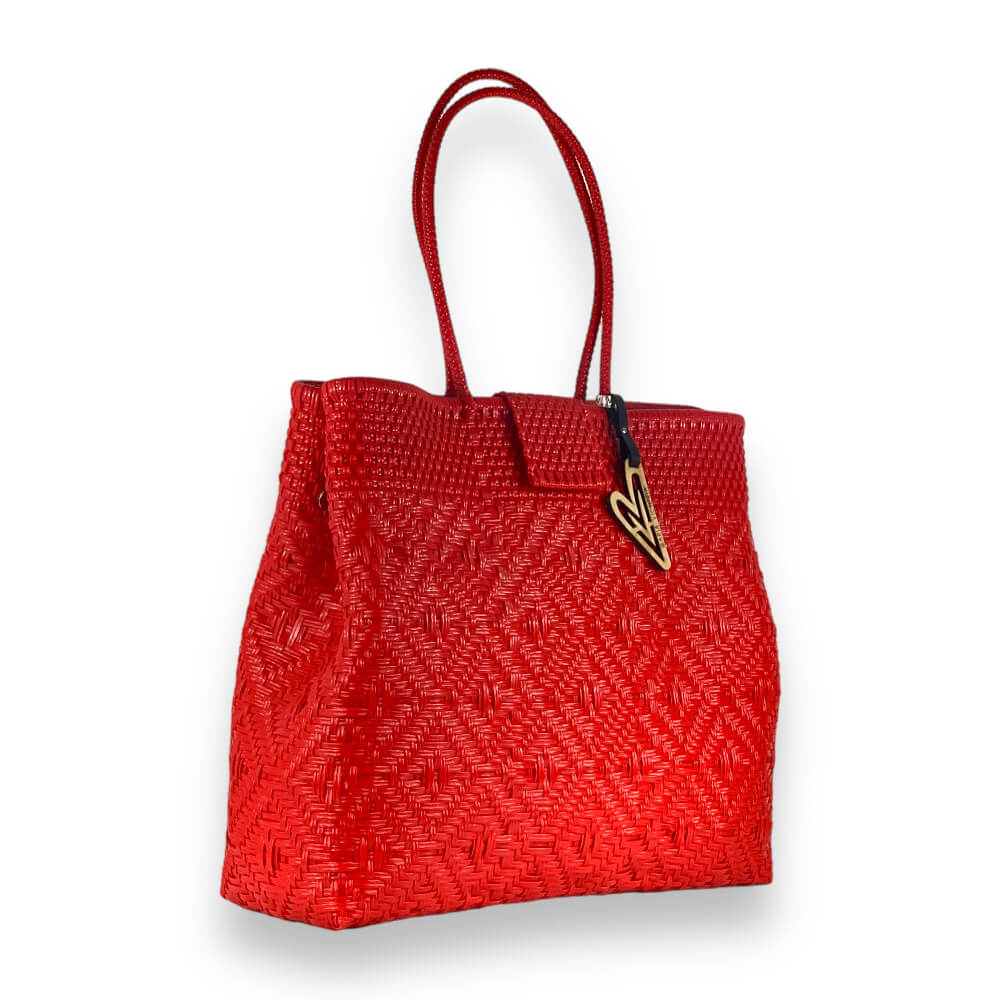 Maria Victoria Hortencia Shoulder Bag