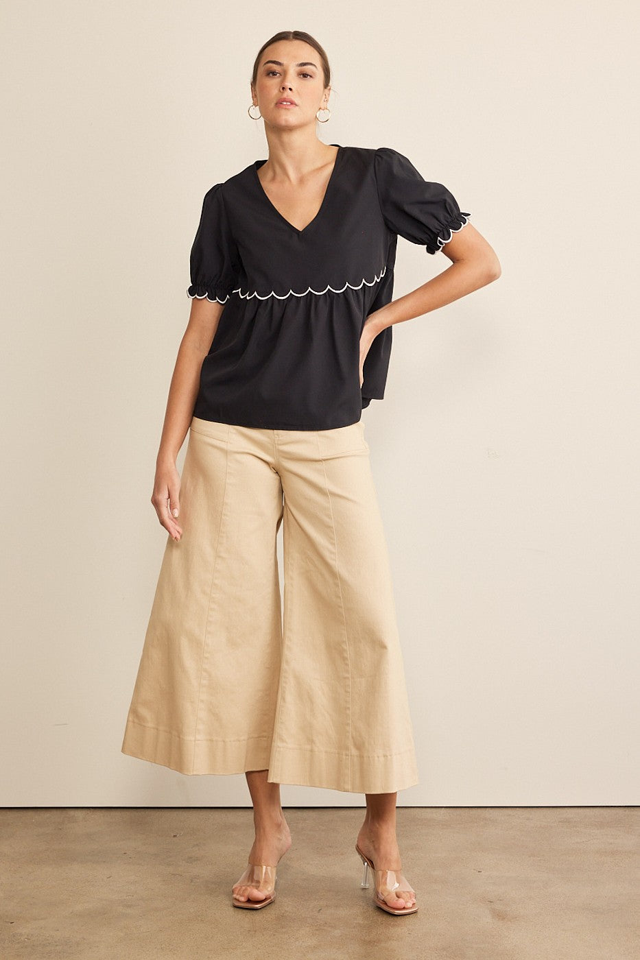 Scalloped Edge Top