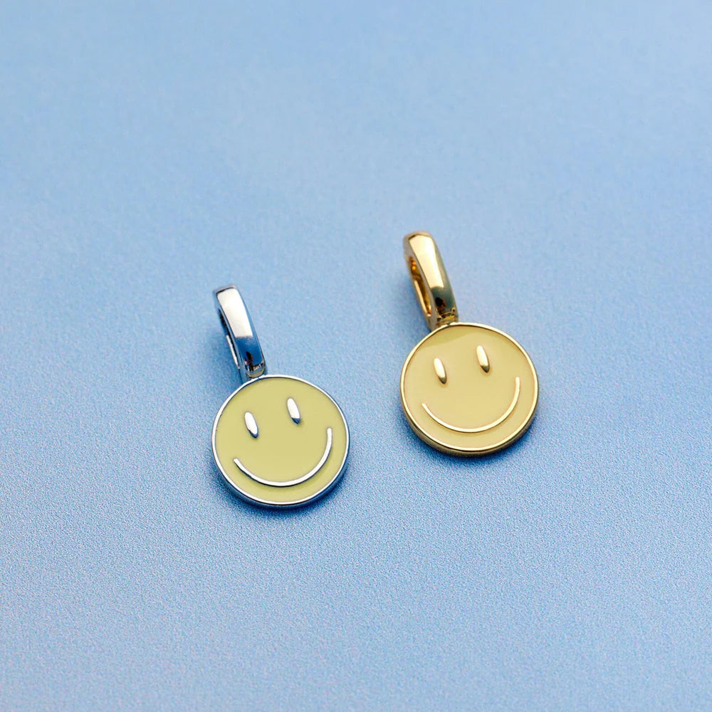 Pura Vida Harper Happy Face Charm