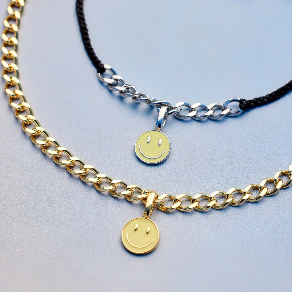 Pura Vida Harper Happy Face Charm