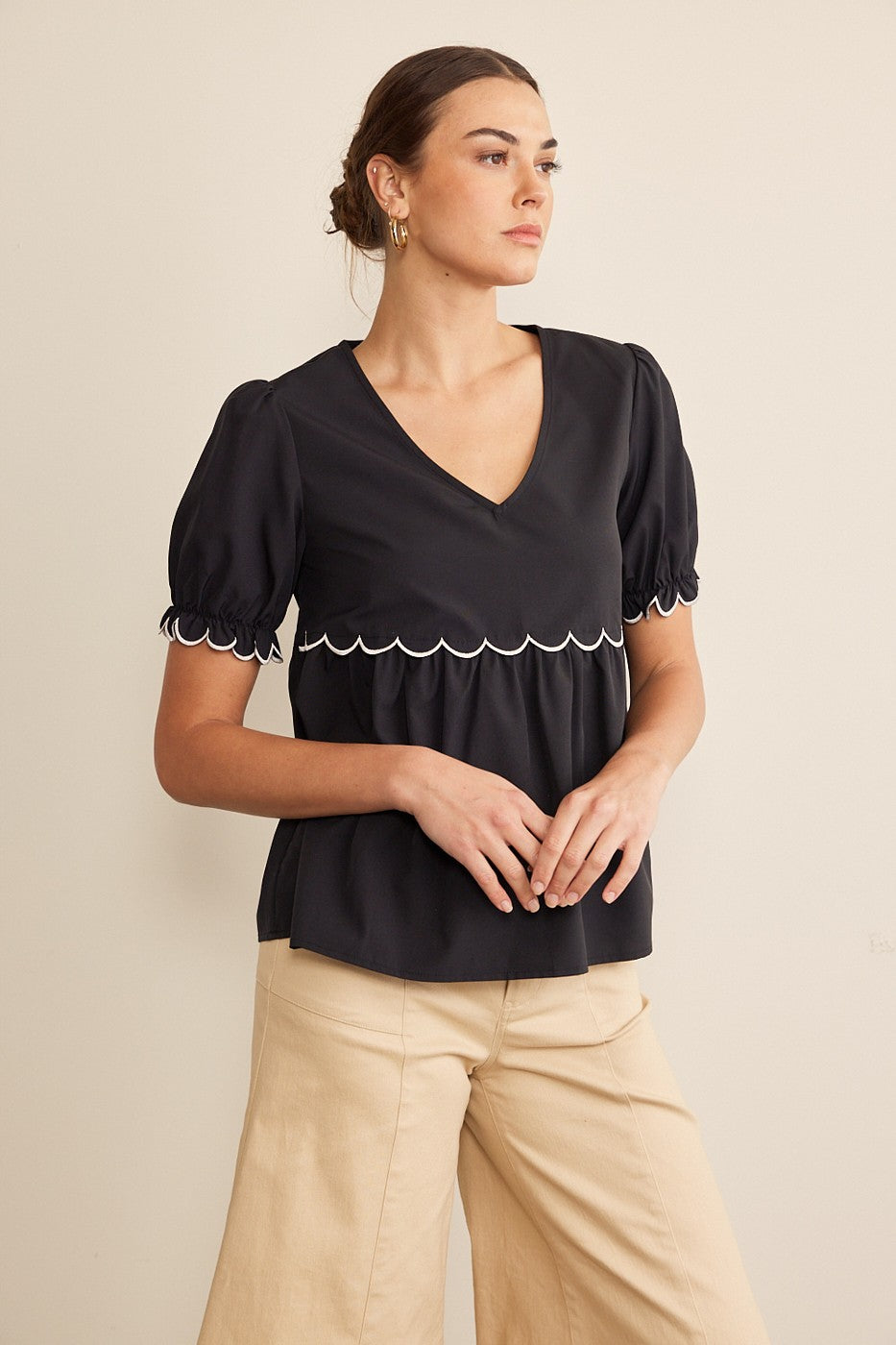 Scalloped Edge Top