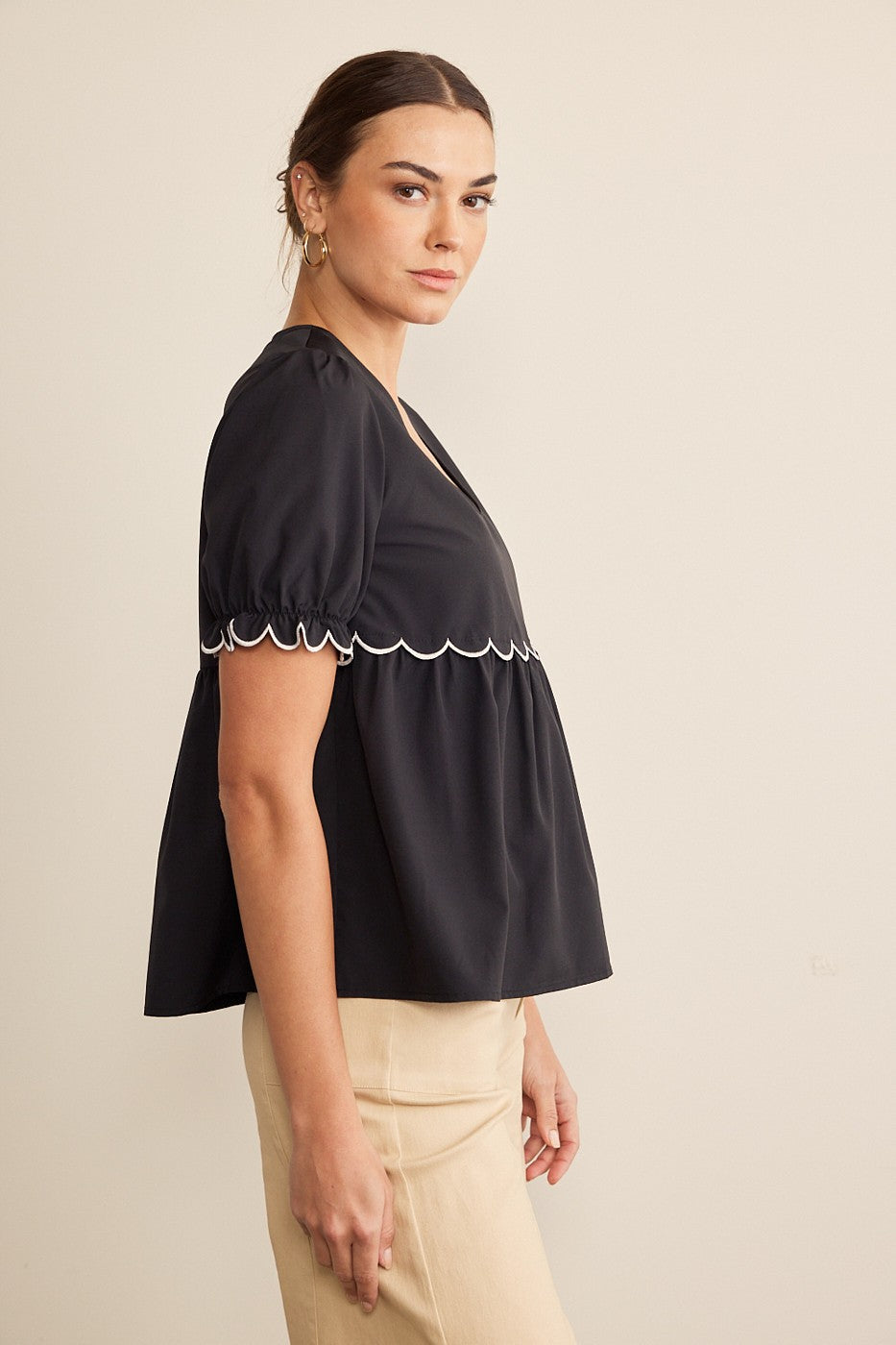 Scalloped Edge Top