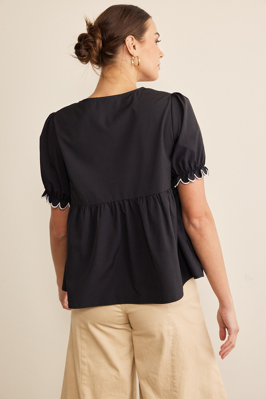 Scalloped Edge Top